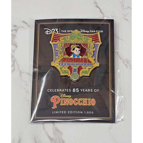 Disney D23 Exclusive Pinocchio 85th Anniversary Pin LE Of 1000 In A Cuckoo Clock - Picture 1 of 2